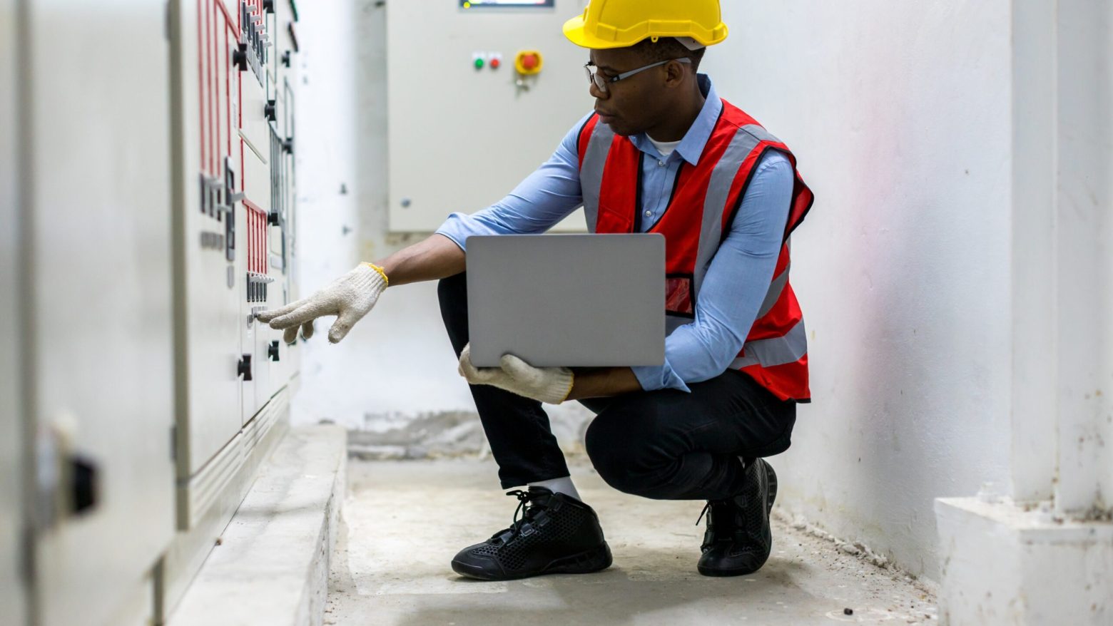 Factory maintenance contracting company in Saudi Arabia